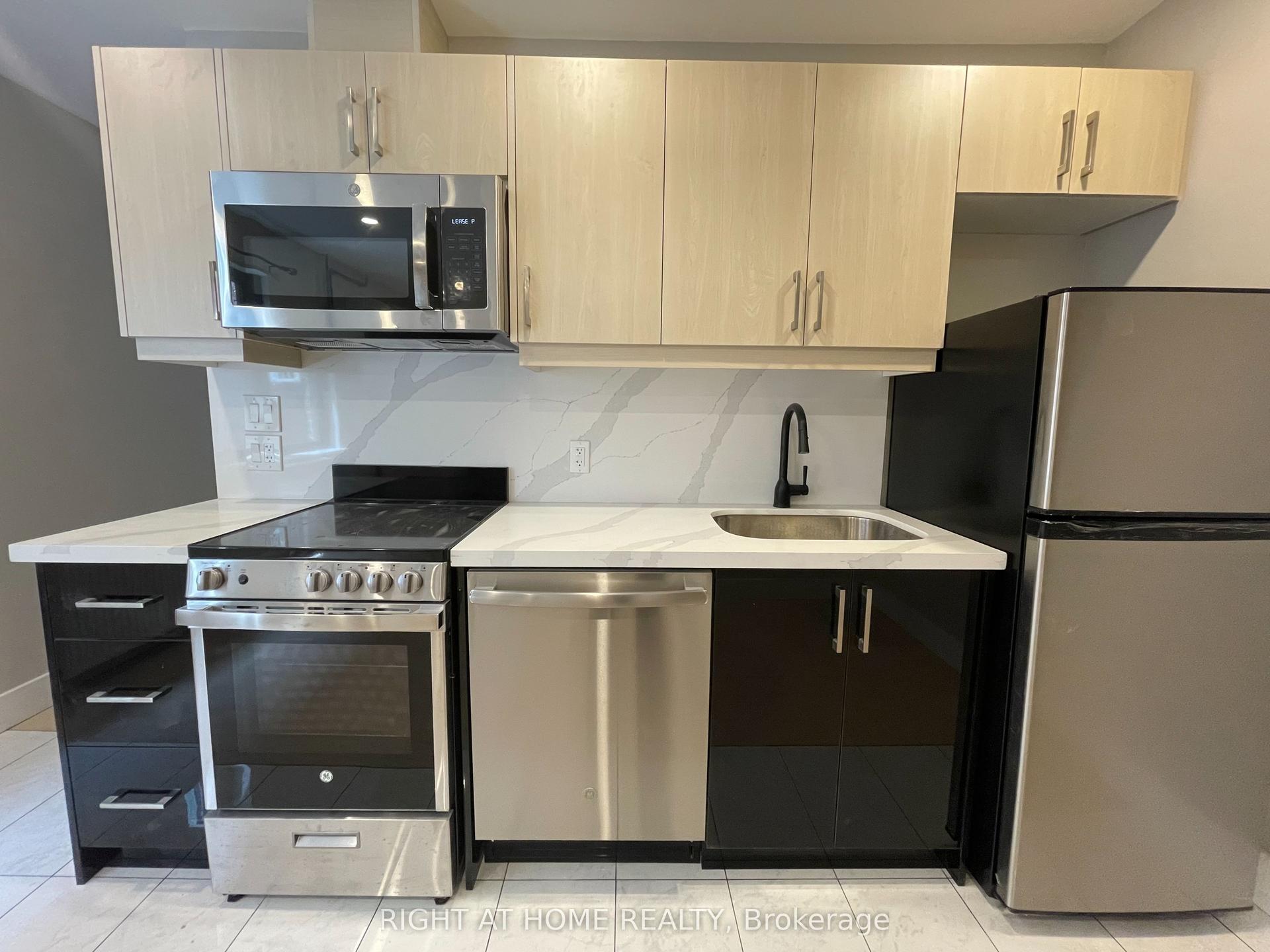 416 Christie Street 1 #1, Toronto — Multiplex for lease, photo 1