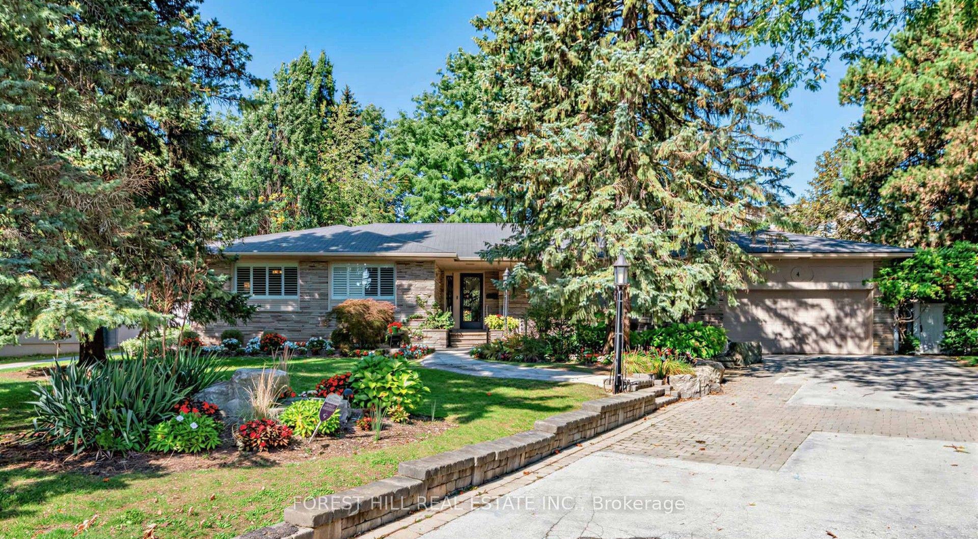 4 Abrams Place, Toronto — Detached for sale, photo 1