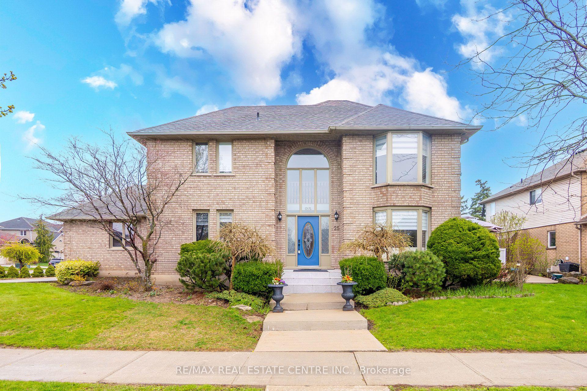 25 Highbury Drive — photo 1