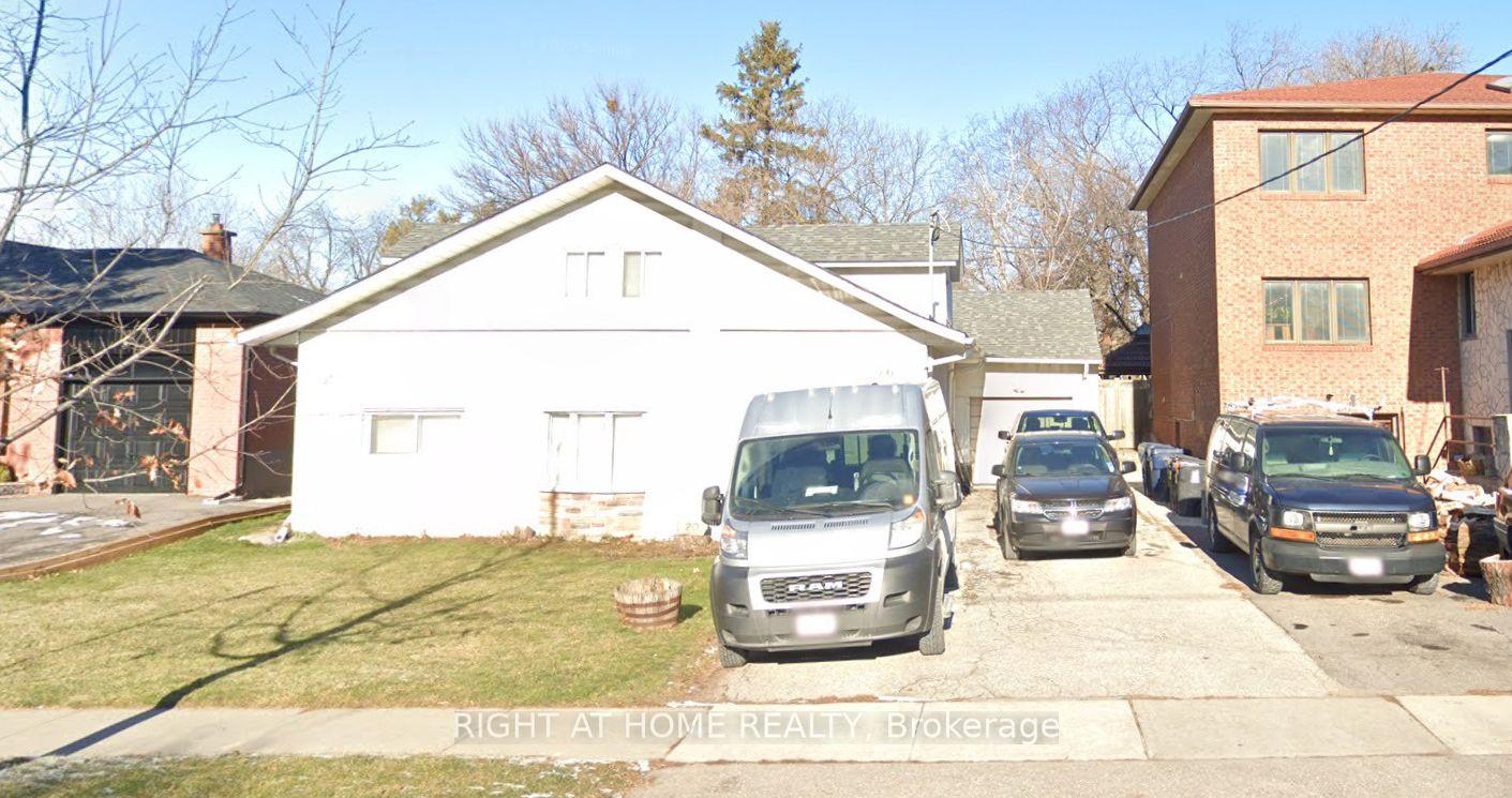 20 Connaught Avenue — photo 1