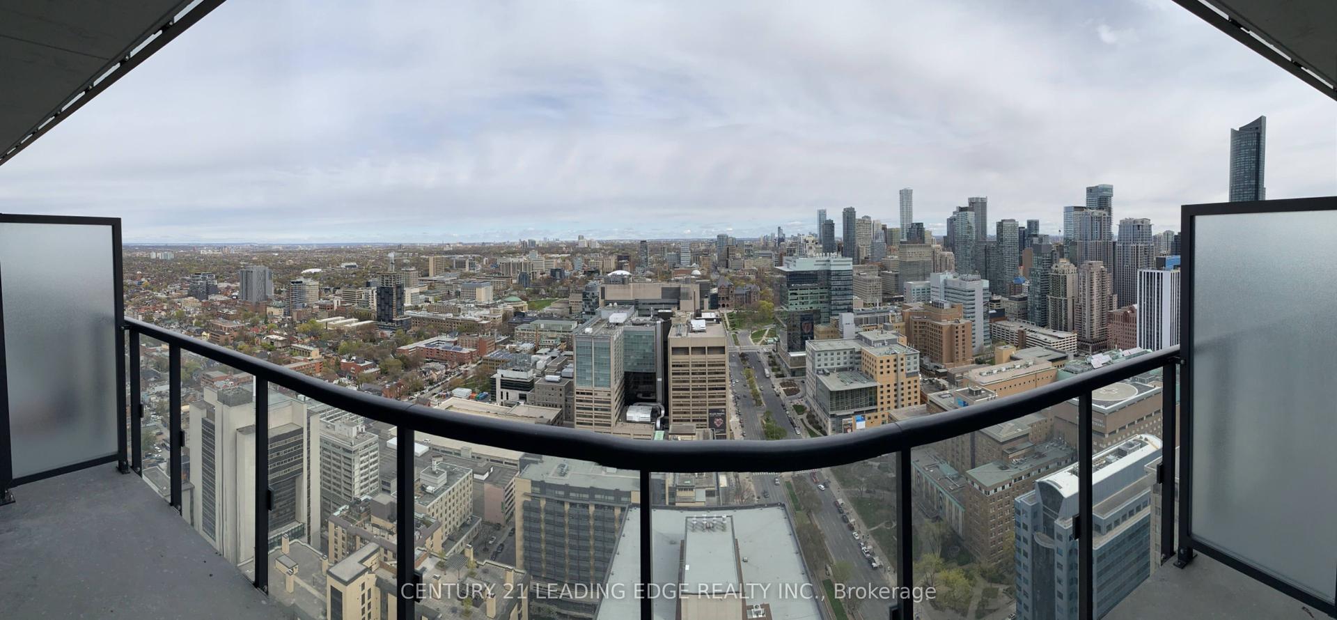 488 University Avenue 3301 #3301, Toronto — Condo for lease, photo 1