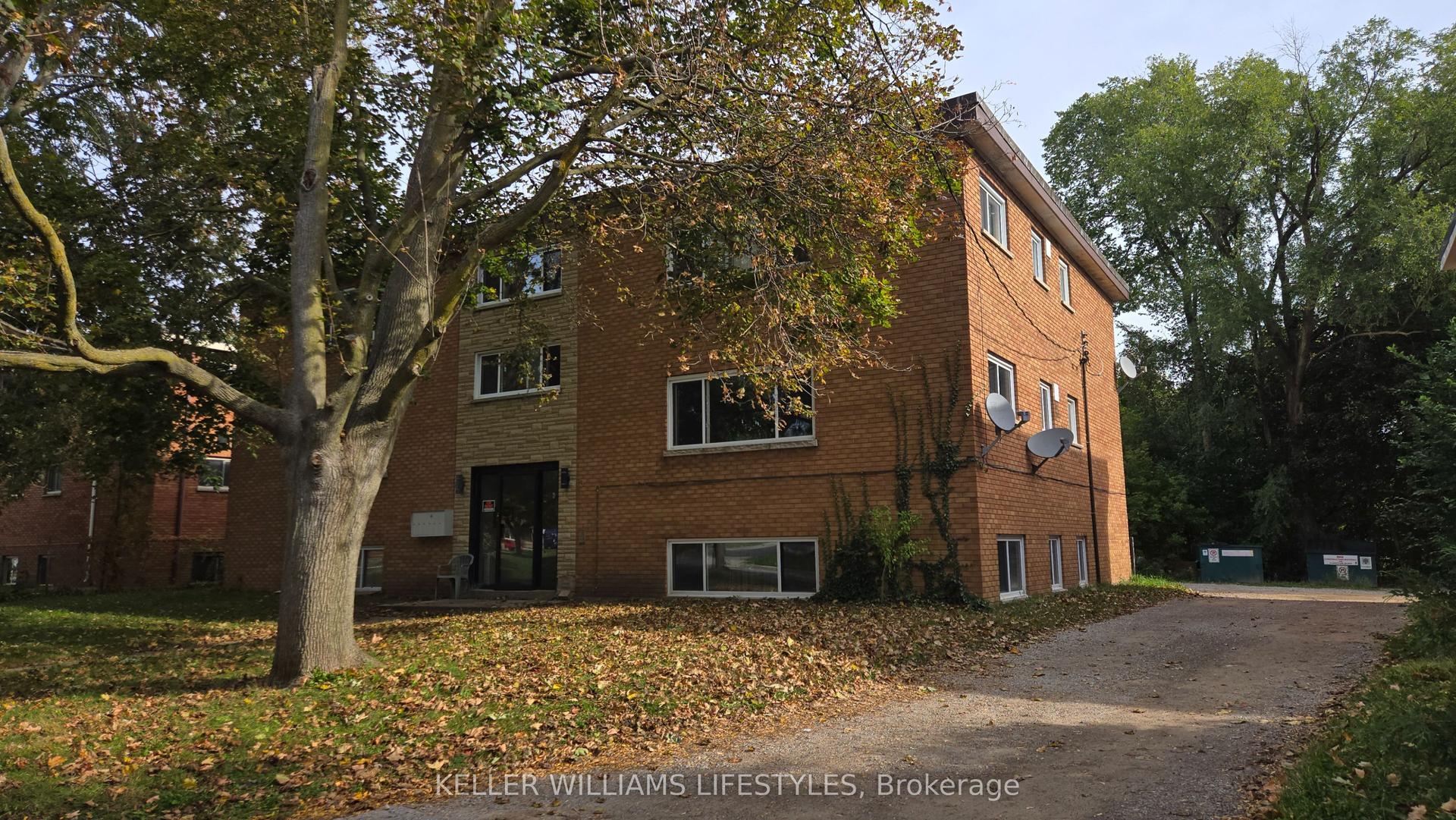 6 Balfour Place Unit 3 #Unit 3, London East — Multiplex for lease, photo 1