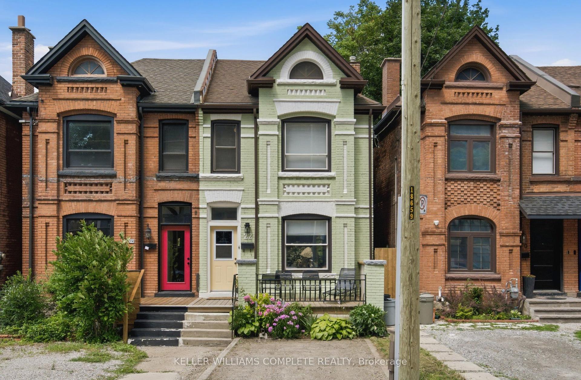 22 Spring Street, Hamilton — Semi-Detached for sale, photo 1