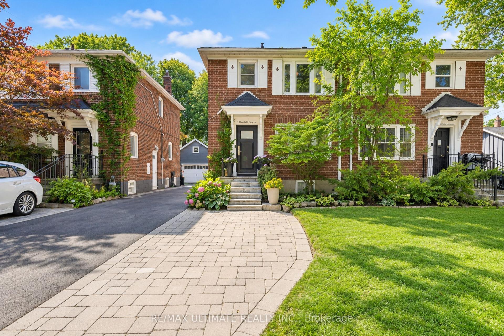 3 Thursfield Crescent, Toronto — Semi-Detached for sale, photo 1