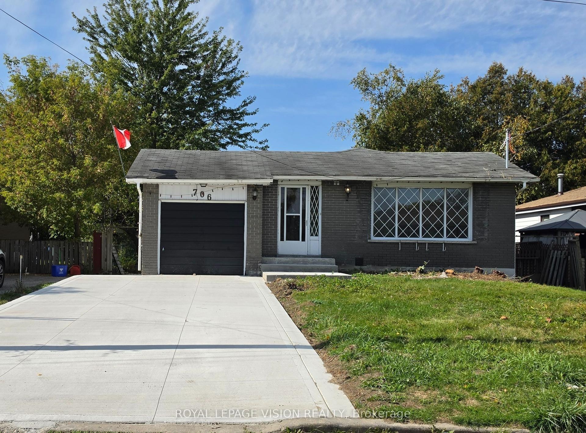 706 Leaside Street Bsmt 2 #Bsmt 2, Pickering — Detached for lease, photo 1