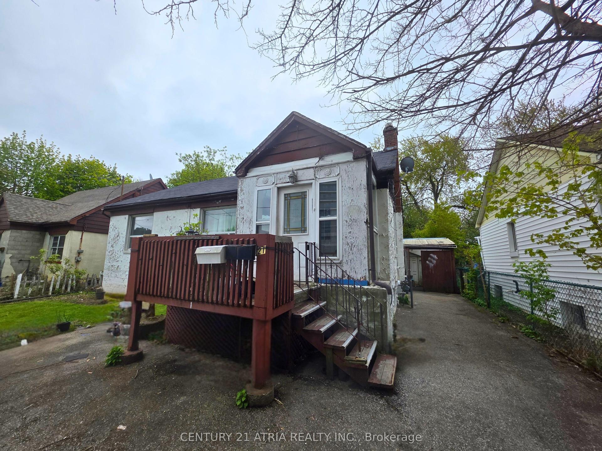 21 Meadowview Avenue Lower #Lower — photo 1