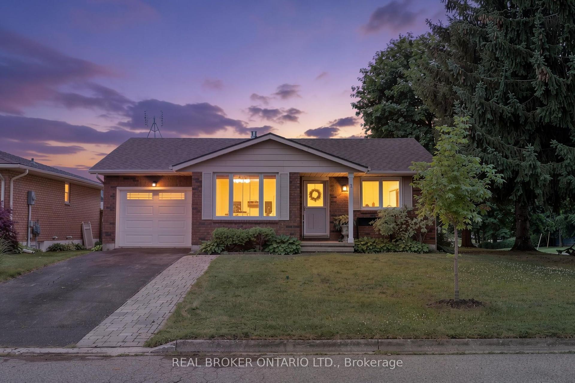 2 Normandy Court, Norfolk — Detached for sale, photo 1