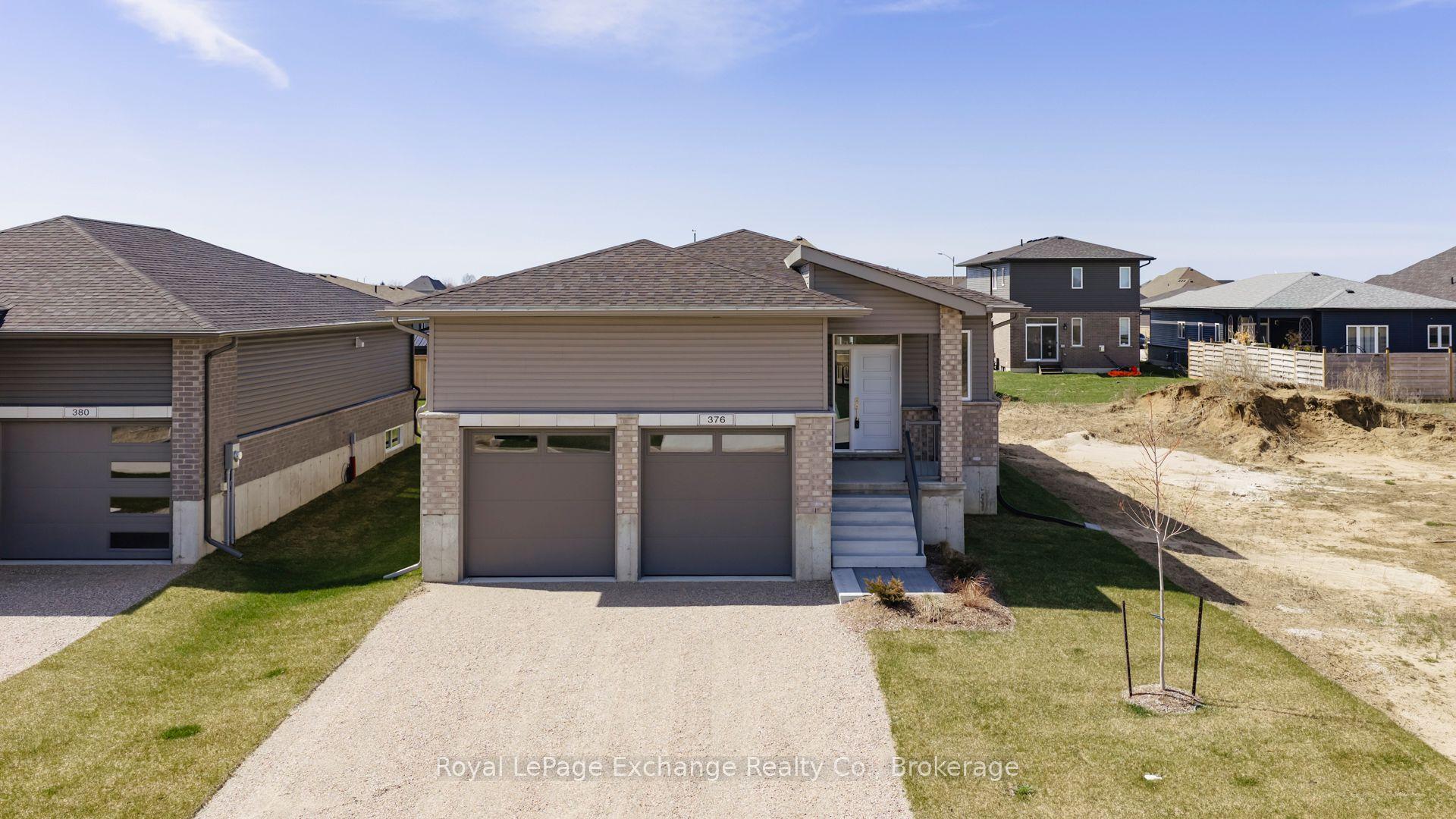 376 HAWTHORNE Street — photo 1
