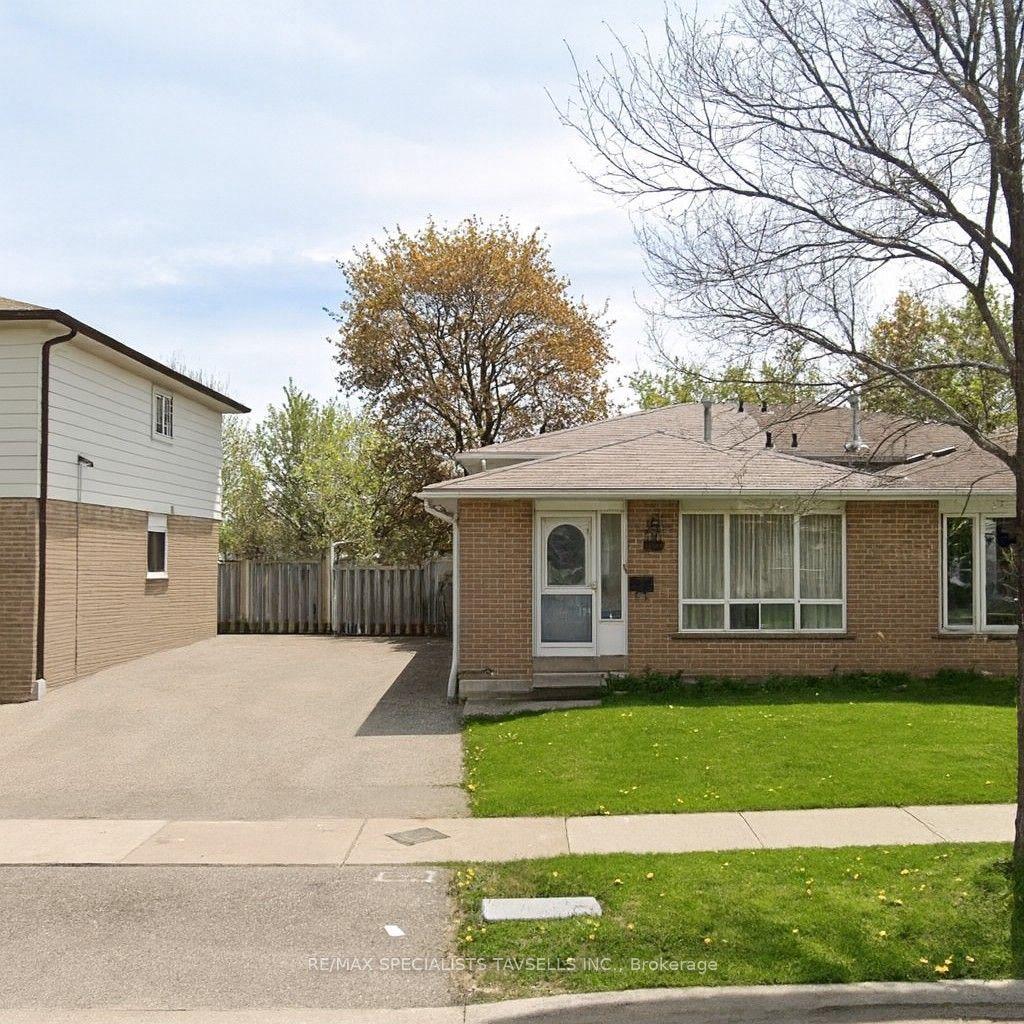 242 Archdekin Drive — photo 1
