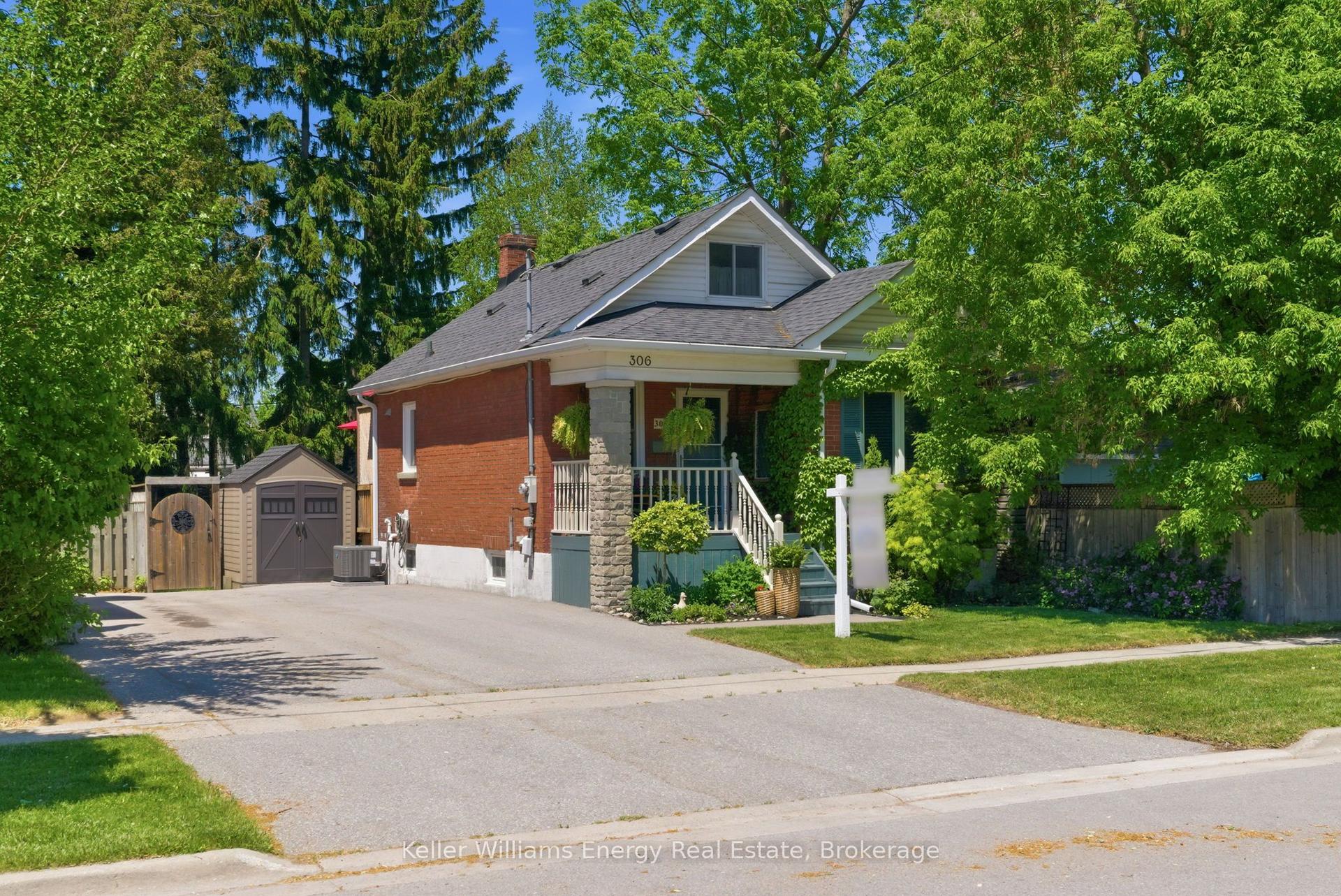 306 Courcellette Avenue — photo 1