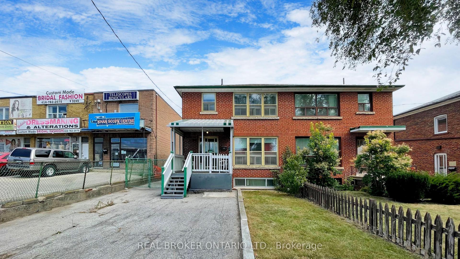 3241 Dufferin Street, Toronto — Semi-Detached for lease, photo 1