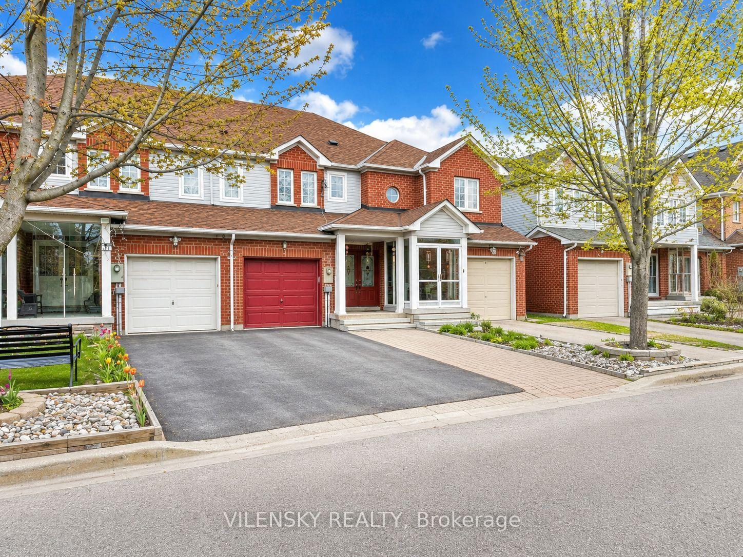77 Billingsley Crescent — photo 1