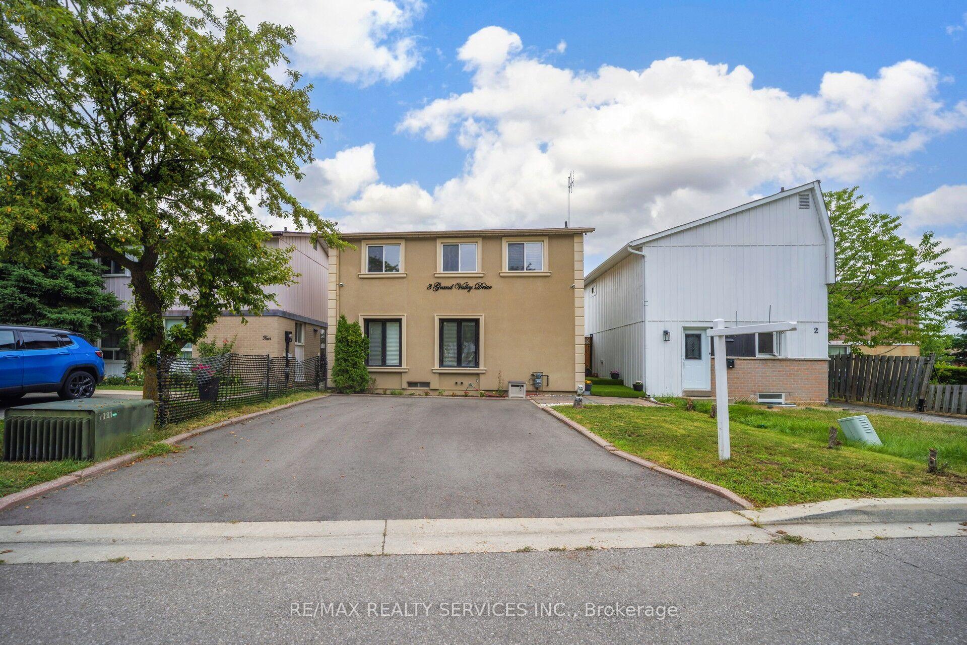 3 Grand Valley Drive, Brampton — Detached for sale, photo 1