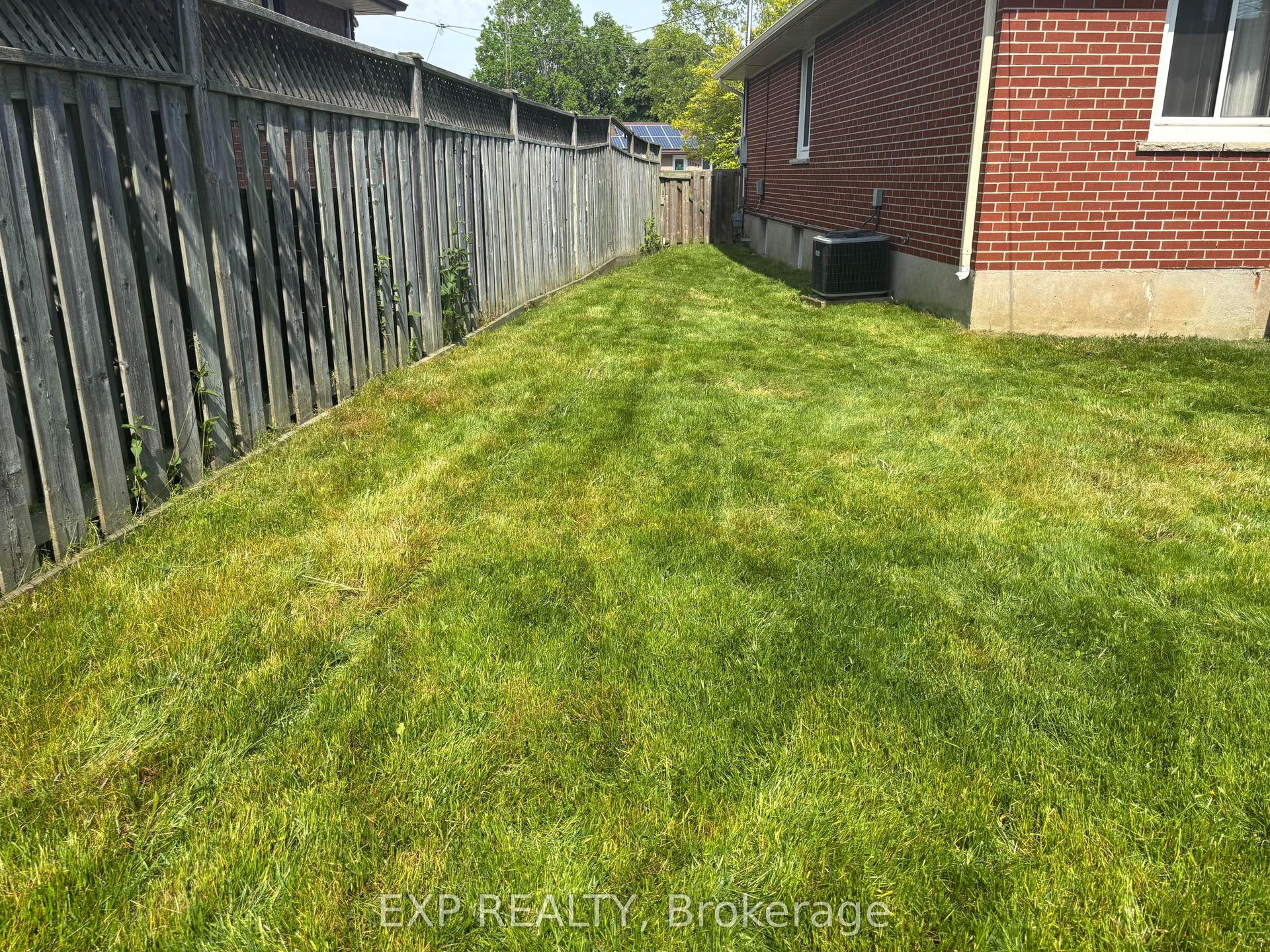 1202 Sun Valley Court — photo 1