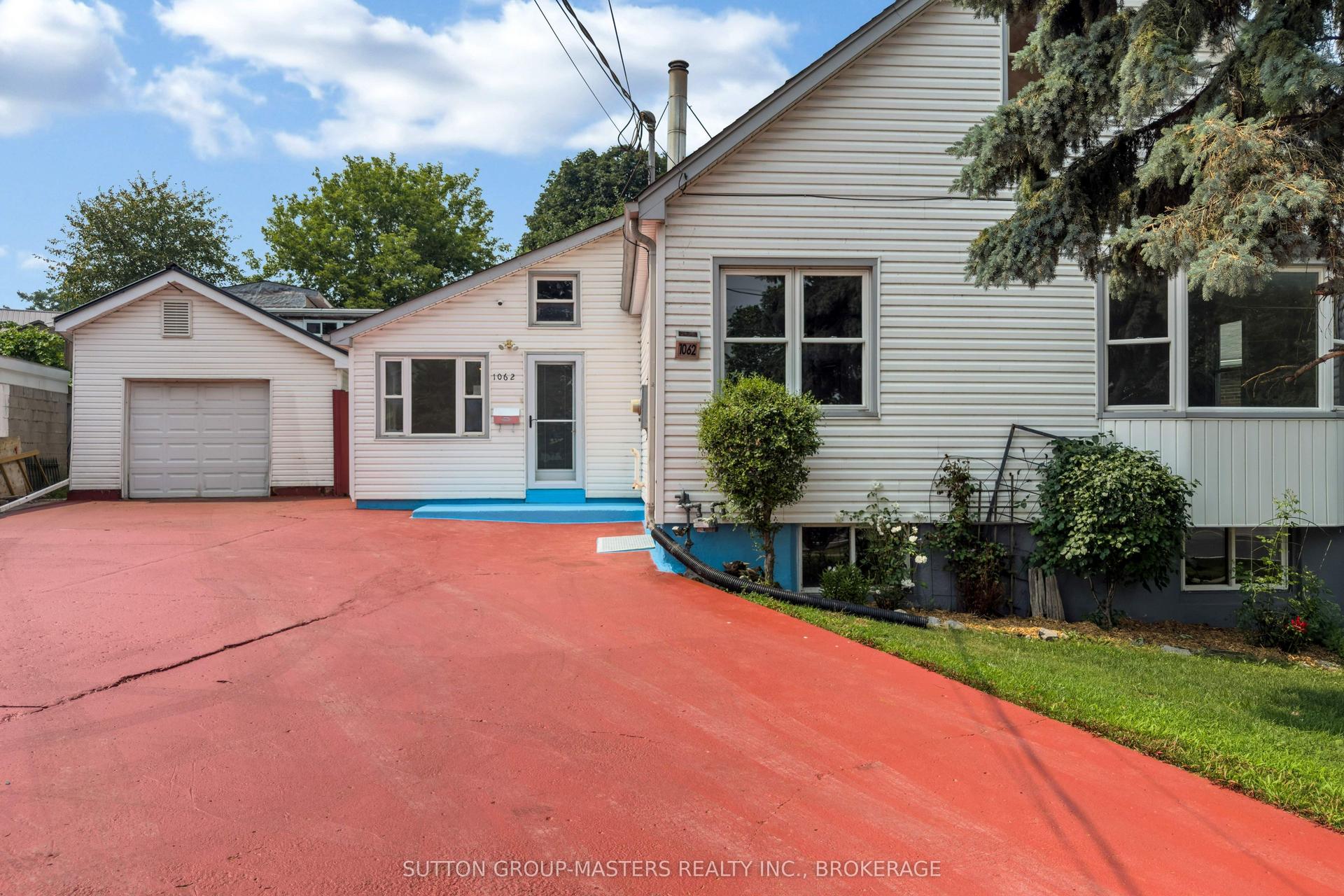 1062 Montreal Street, Kingston — Detached for sale, photo 1