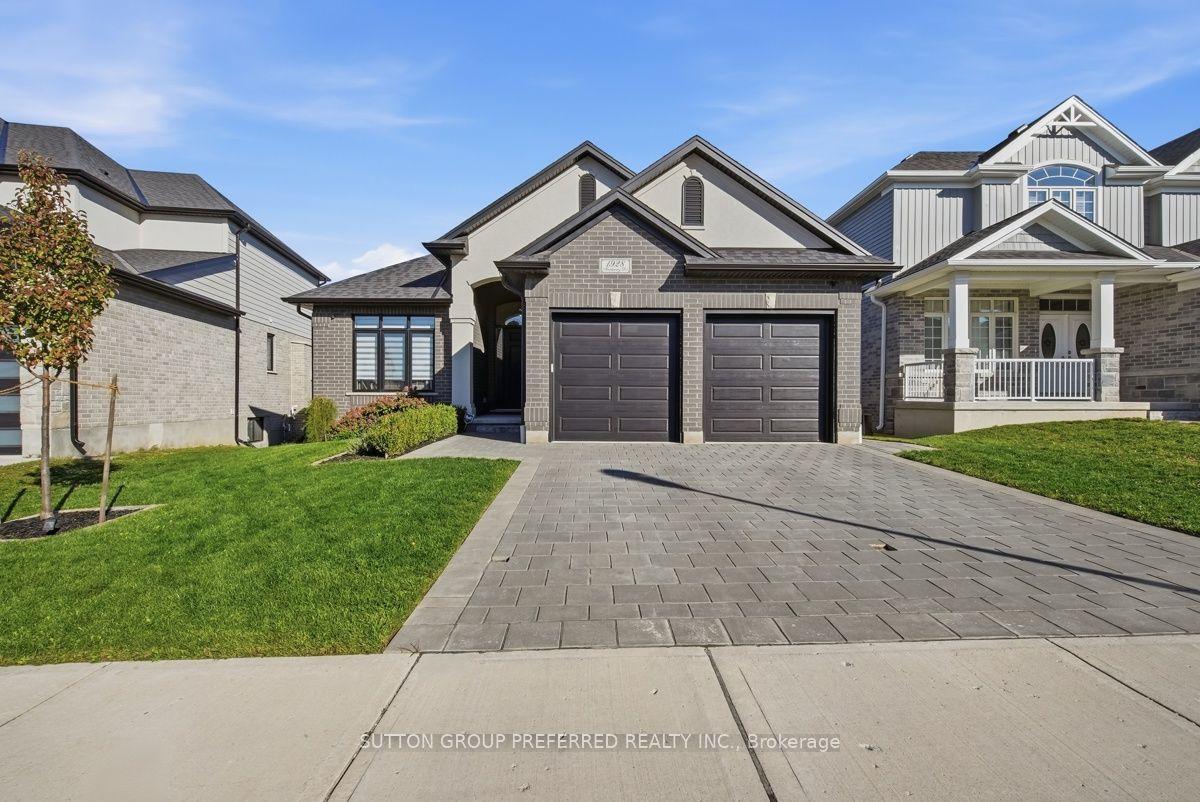 1928 Trailsway Drive, London South — Detached for sale, photo 1