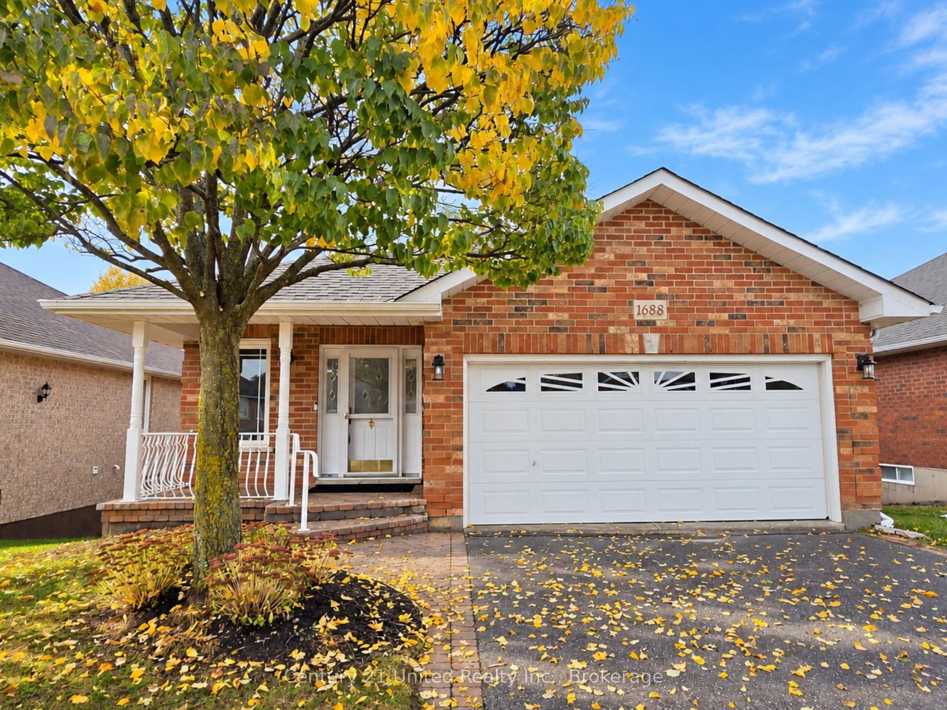 1688 Glenforest Boulevard, Peterborough — Detached for sale, photo 1