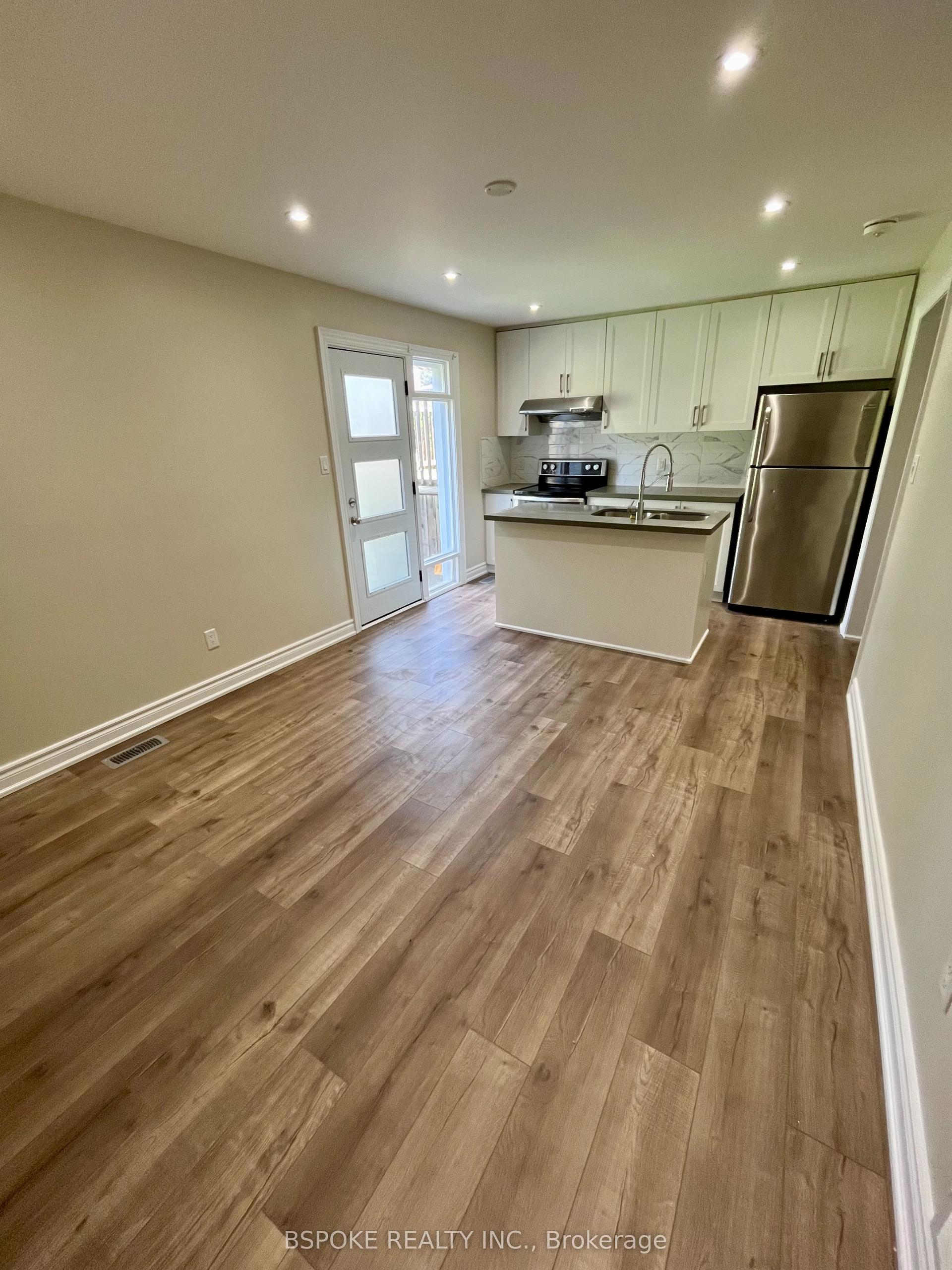 36 Spry Avenue lower #lower — photo 1