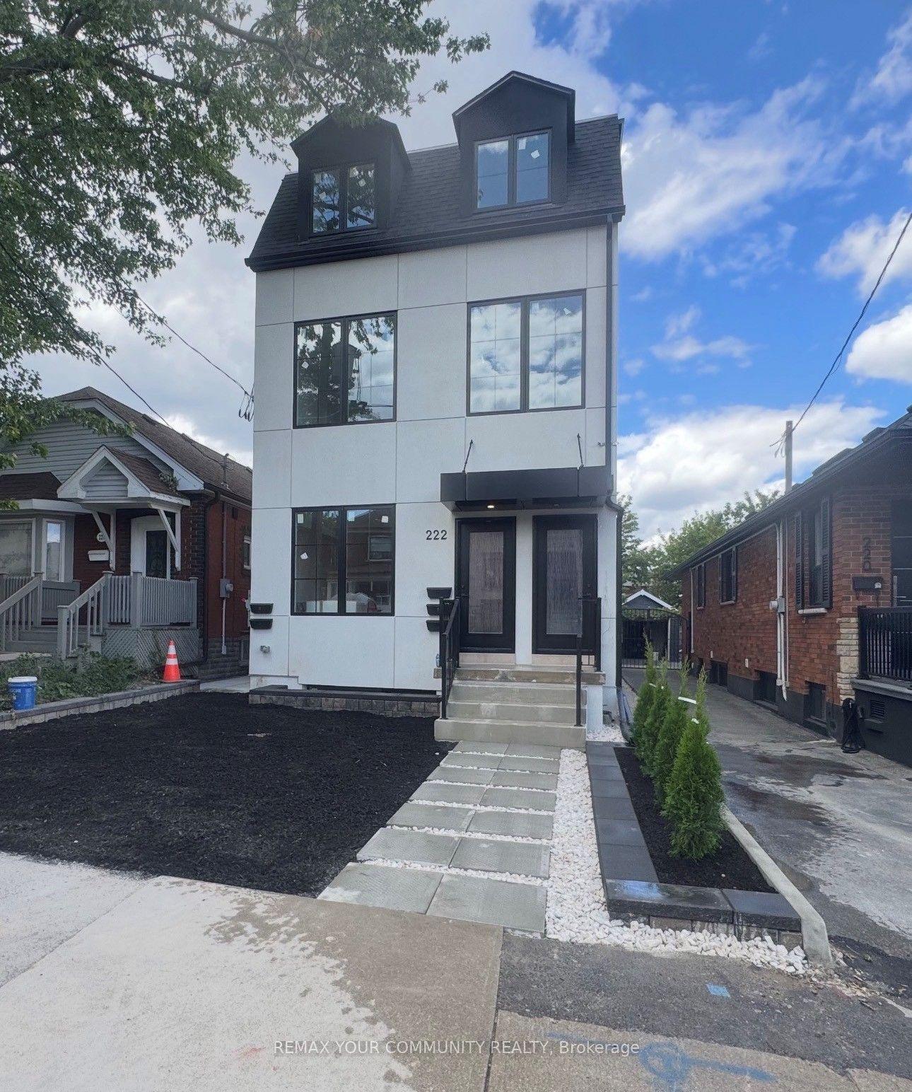 222 Belgravia Avenue 2 #2, Toronto — Multiplex for lease, photo 1