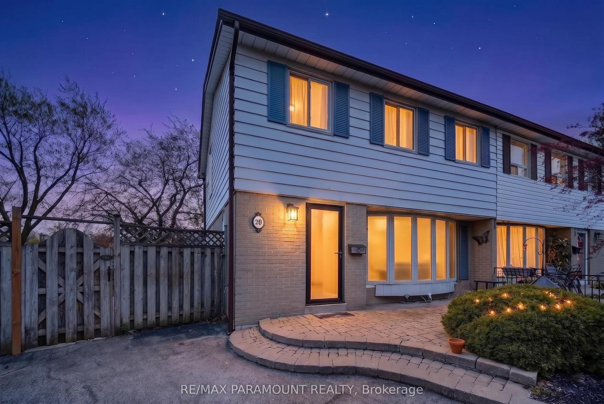 20 Fontaine Court — photo 1