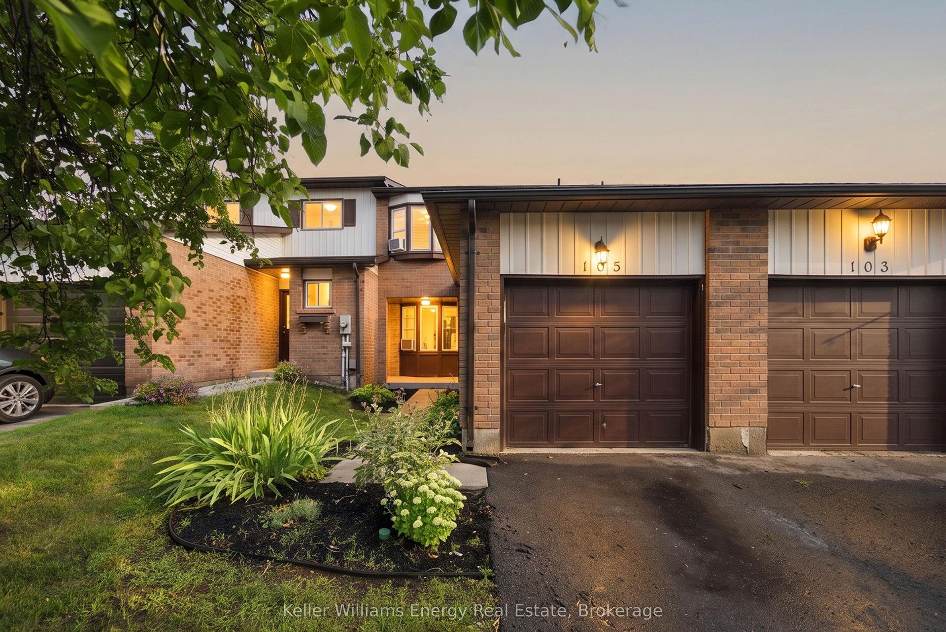700 Harmony Road N 105 #105, Oshawa — Condo Town for sale, photo 1