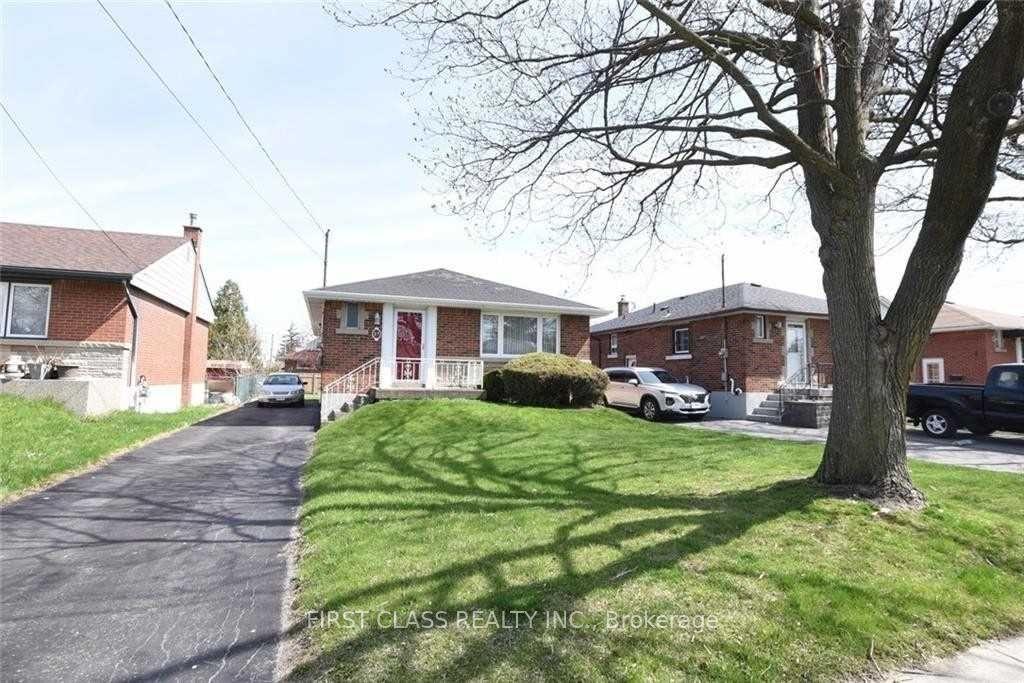 27 Welbourn Drive — photo 1