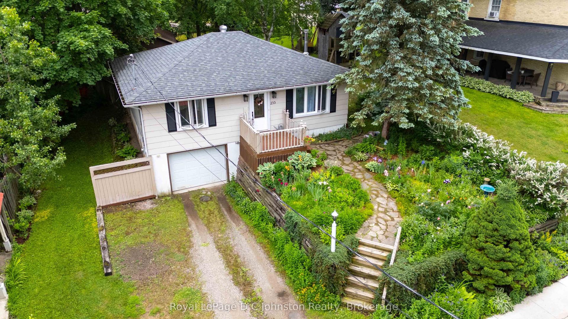 255 Rowe Street, Arran-Elderslie — Detached for sale, photo 1