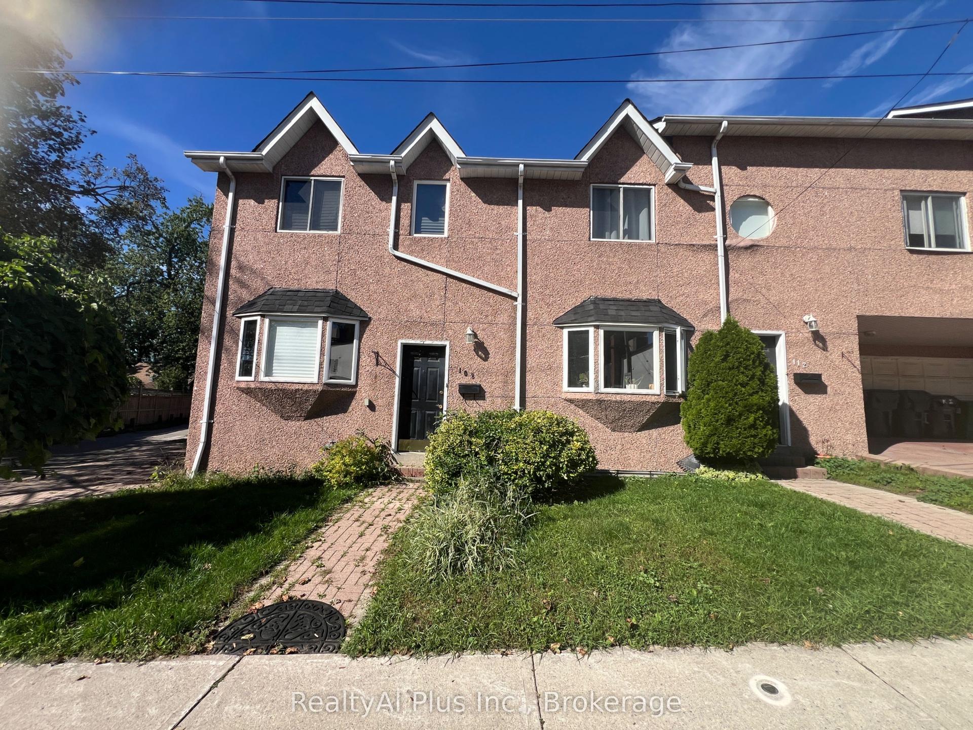 108 Kildonan Drive, Toronto — Townhouse for lease, photo 1