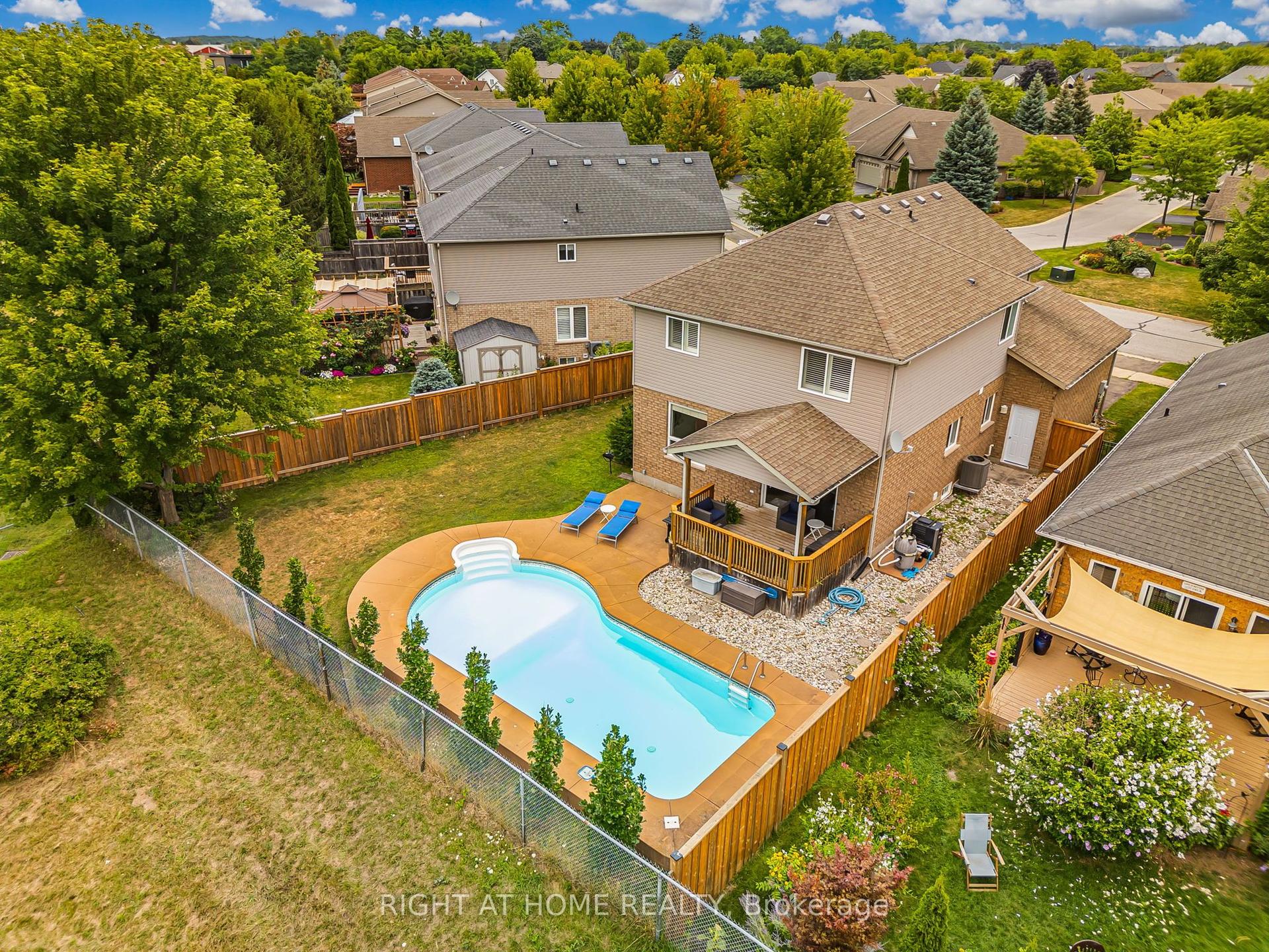 80 Loretta Drive — photo 1
