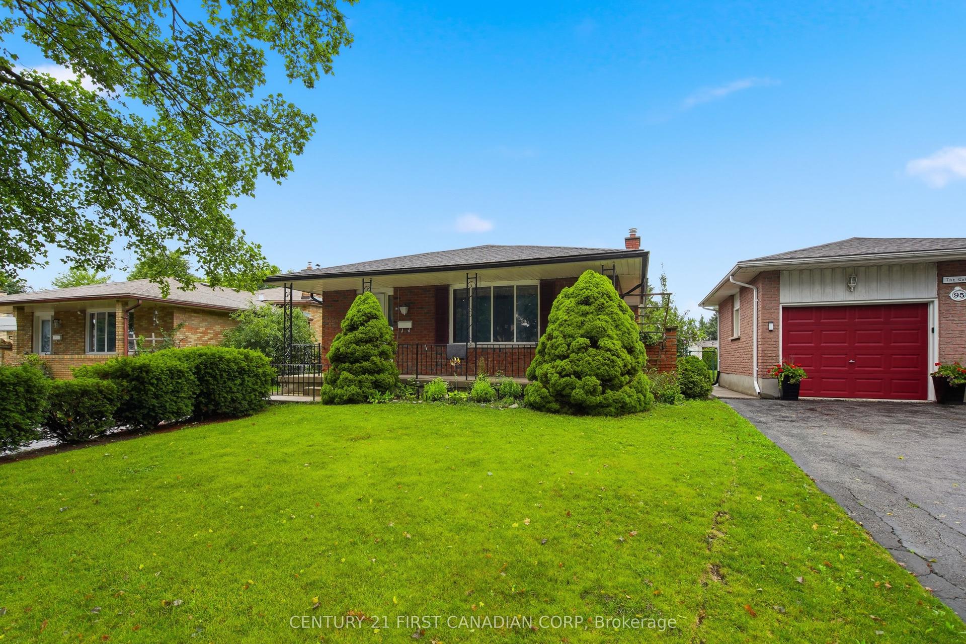 99 Muriel Crescent, London South — Detached for sale, photo 1