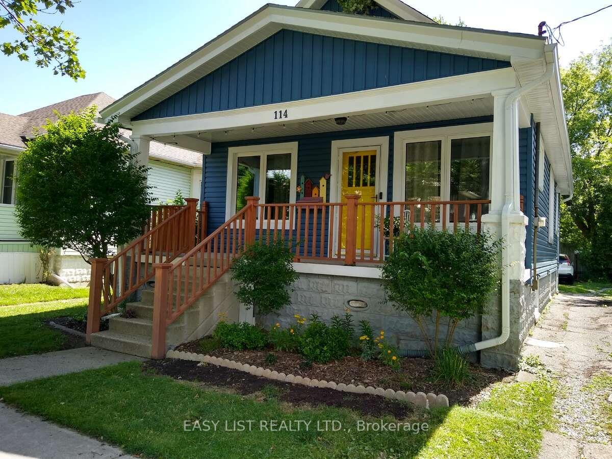 114 College Avenue N — photo 1