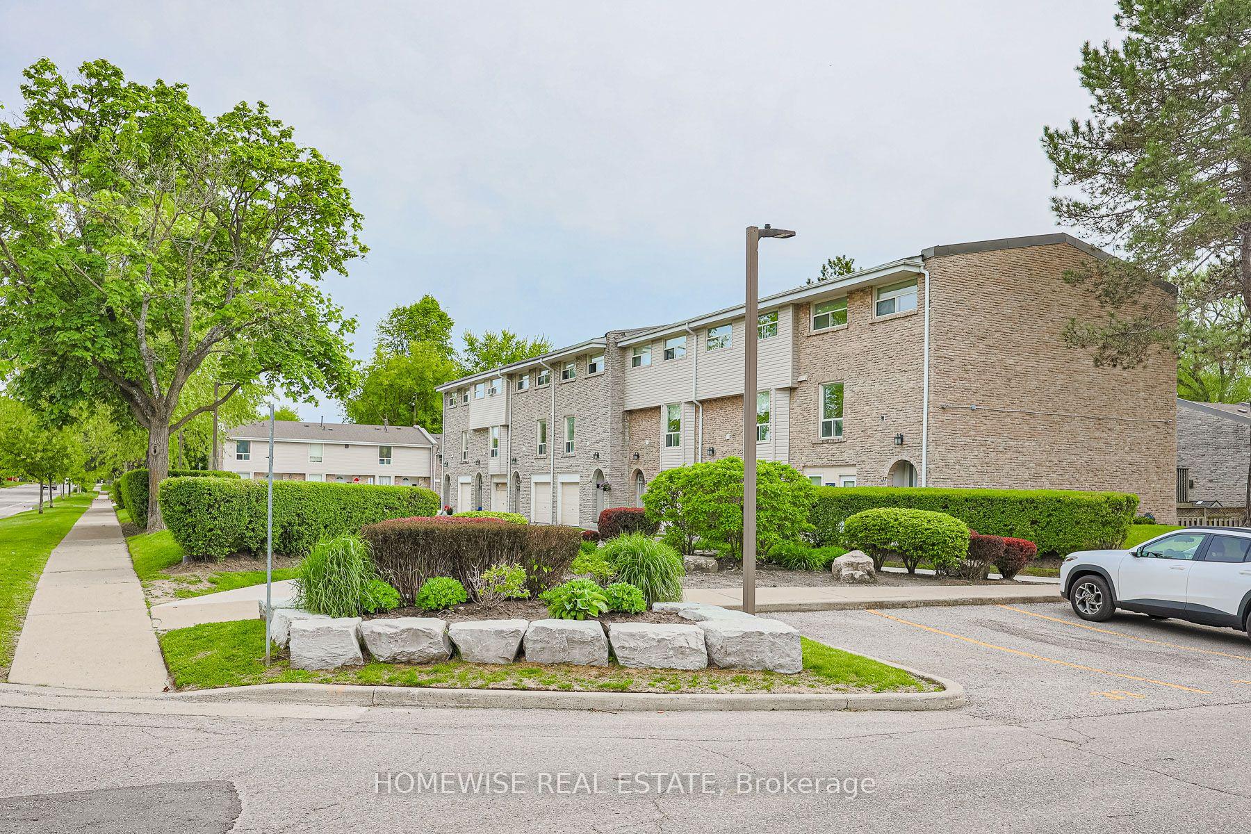 560 Waverly Street N 18 #18 — photo 1