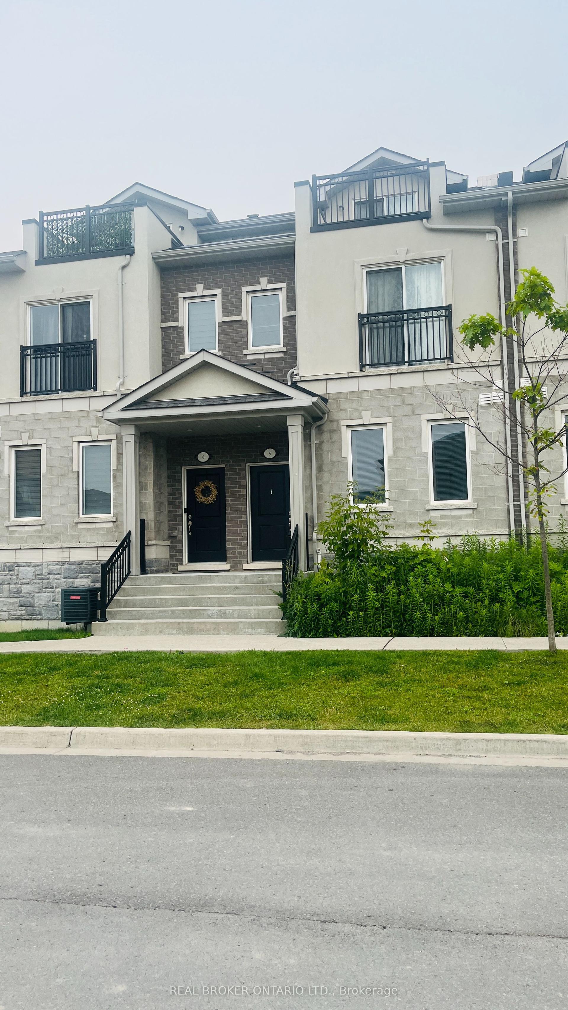 1040 ELTON Way 5 #5 — photo 1