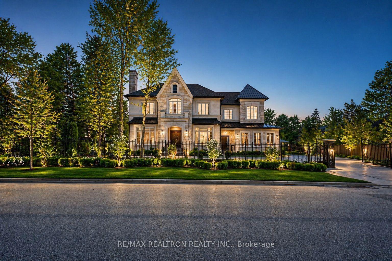 17 Pebblelane Court, Richmond Hill — Detached for sale, photo 1