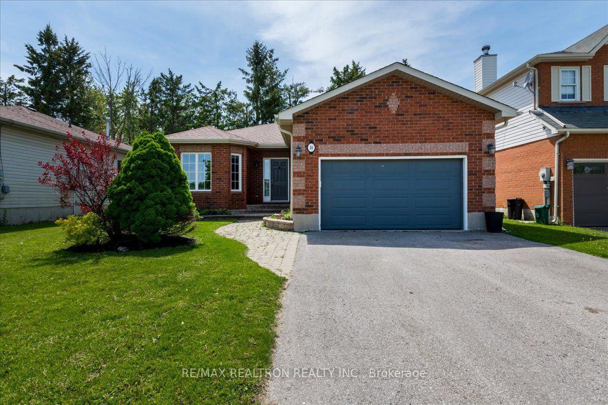 34 O'Shaughnessy Crescent, Barrie — Detached for sale, photo 1