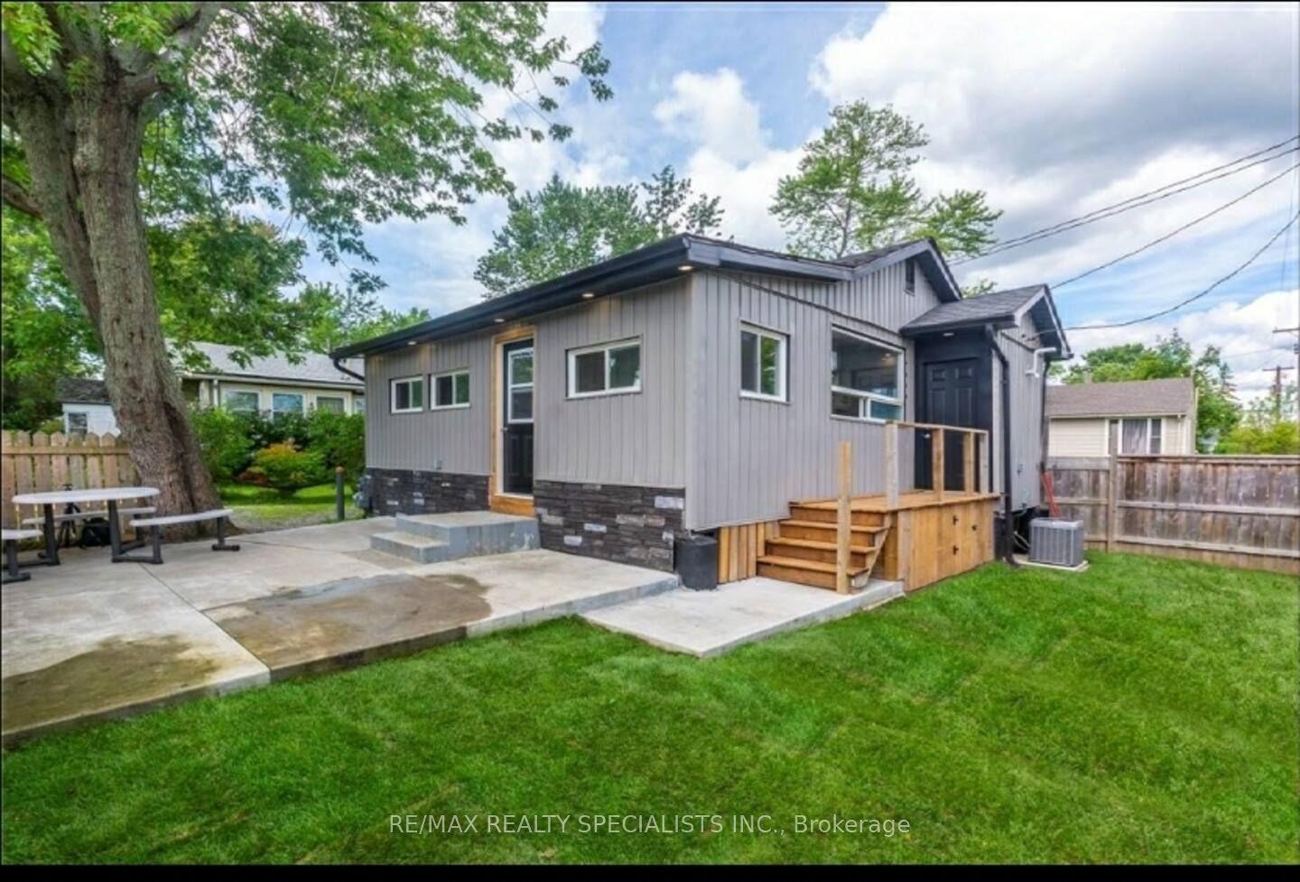 12209 Lakeshore Road — photo 1