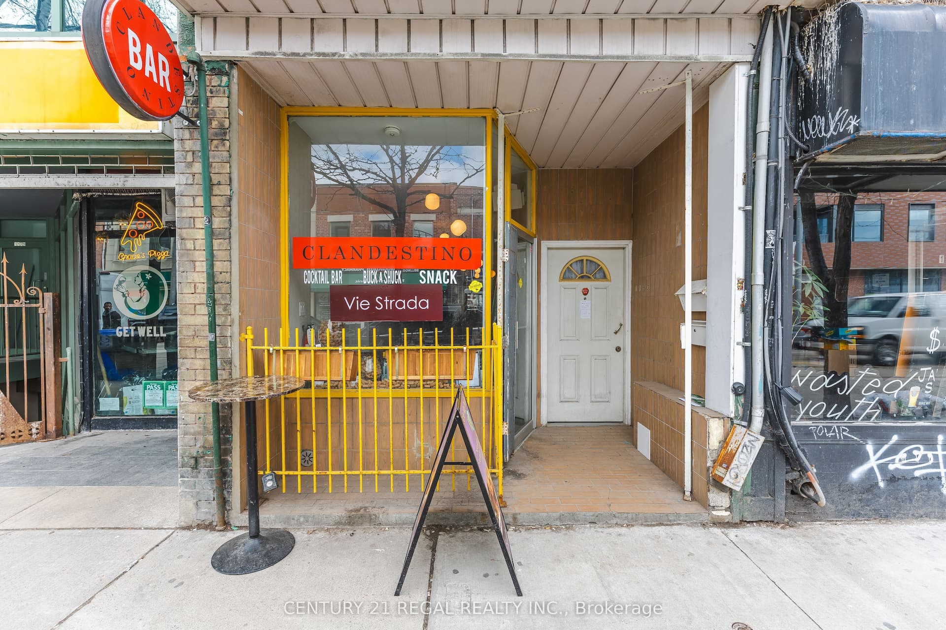 1183 Dundas Street W — photo 1