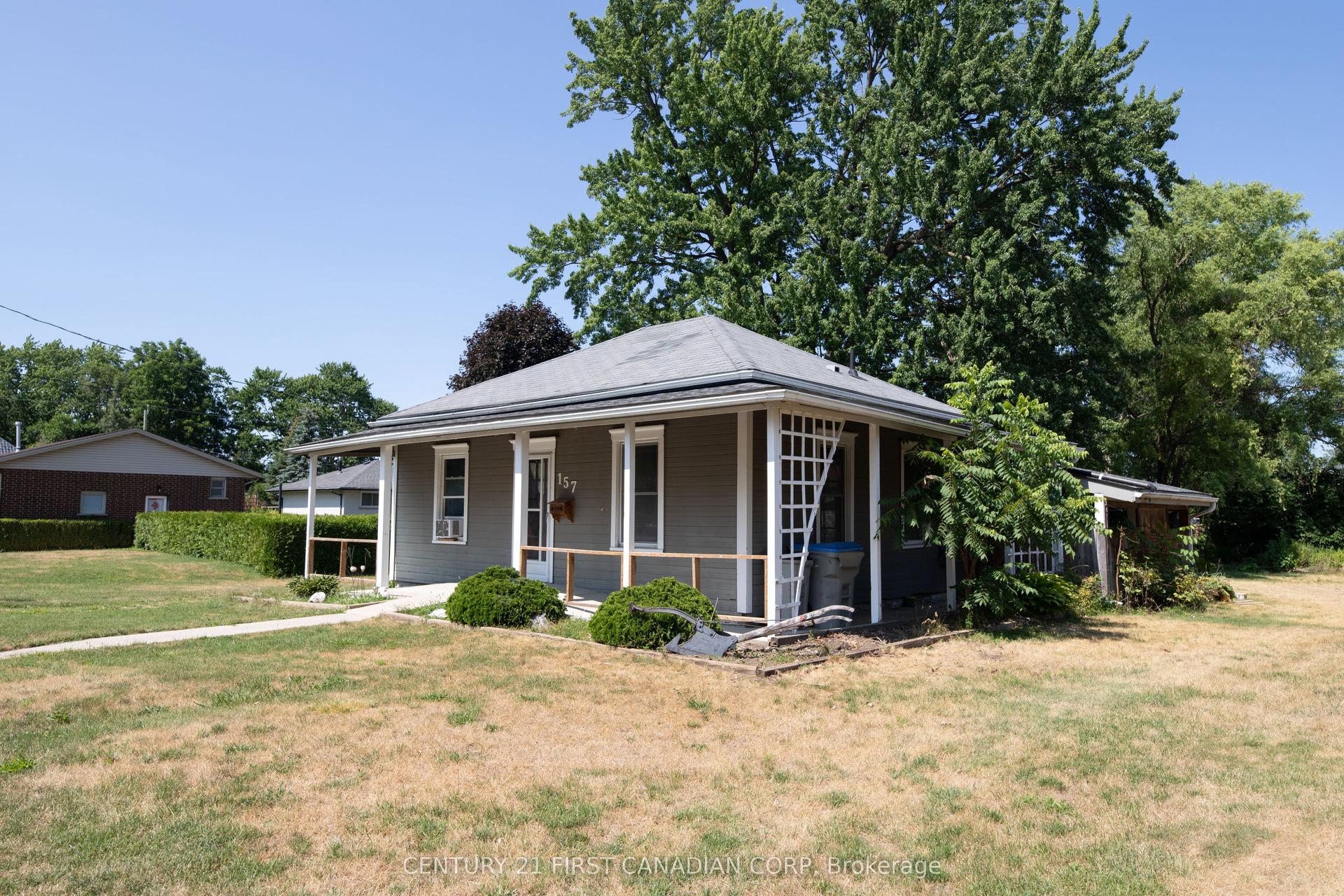 157 ADELAIDE Street, Strathroy-Caradoc — Detached for sale, photo 1