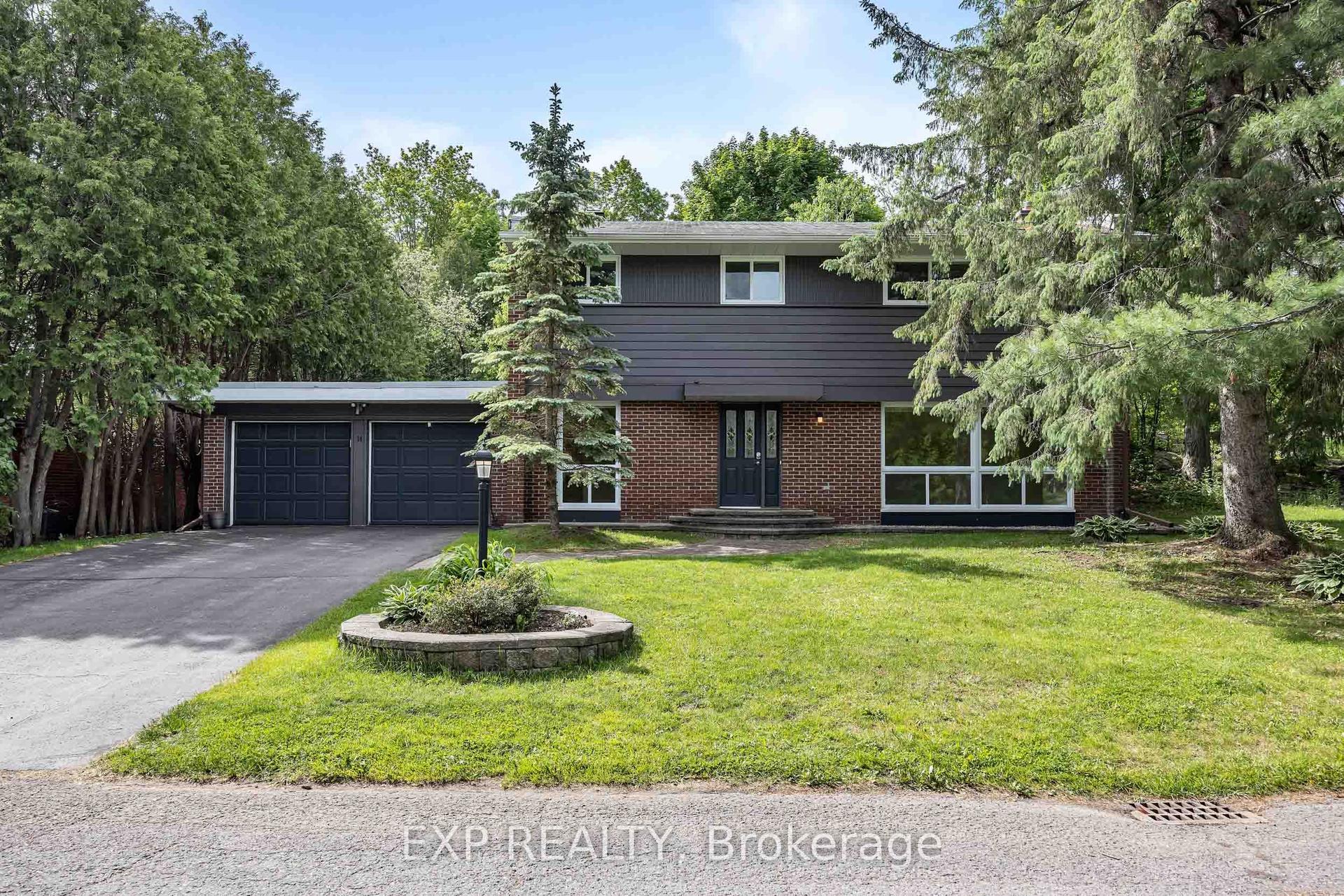 14 Carr Crescent — photo 1