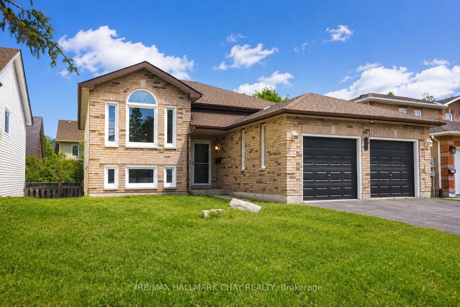 121 Huronia Road — photo 1