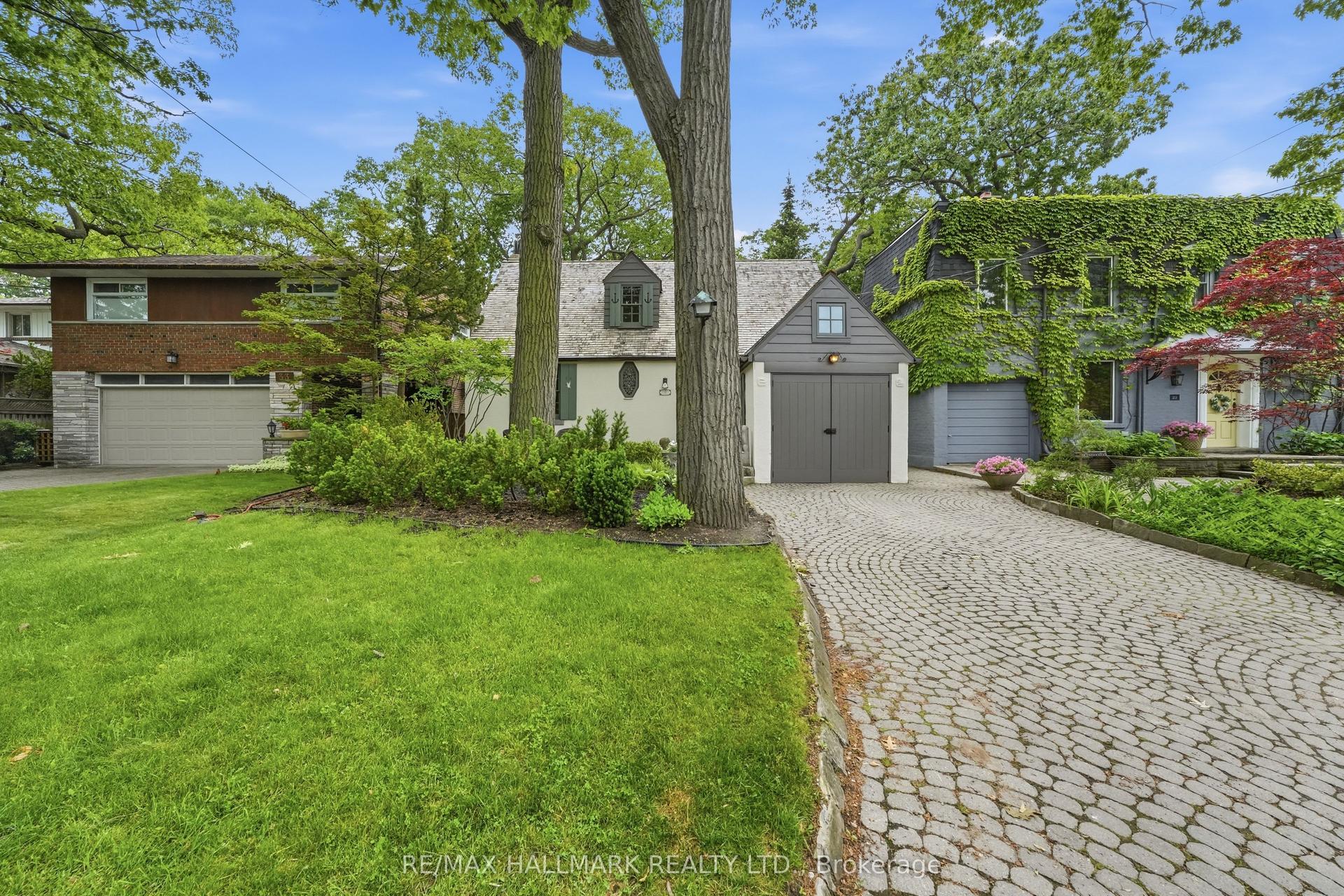 31 Glen Oak Drive, Toronto — Detached for lease, photo 1