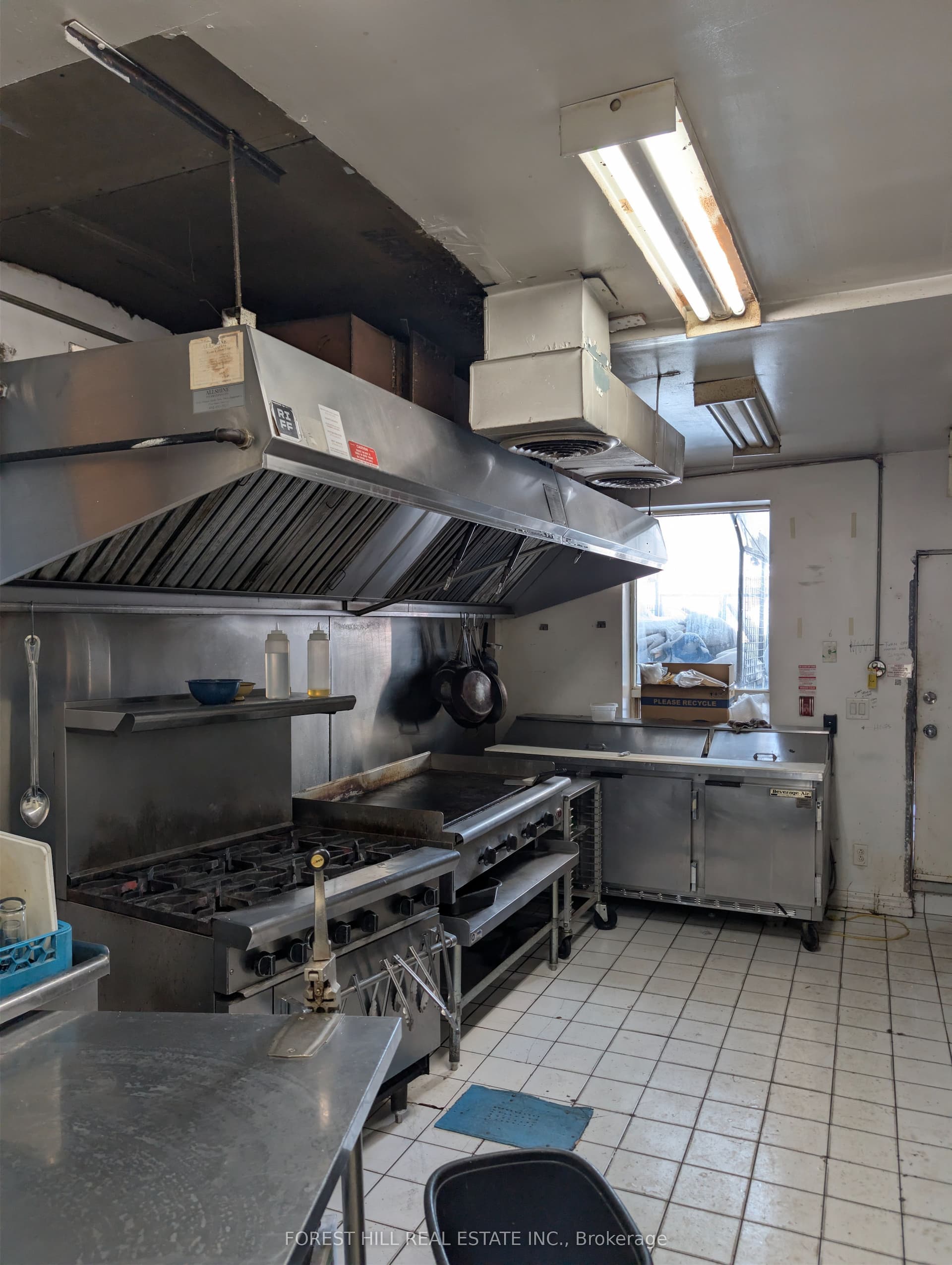 1144 College Street — photo 1