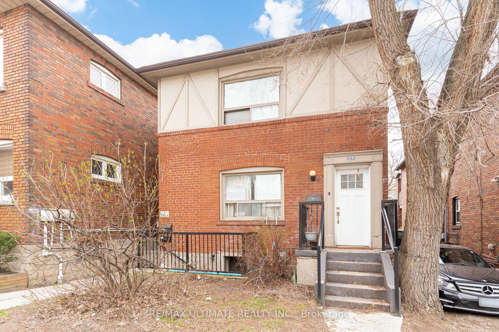 533 Kingston Road — photo 1