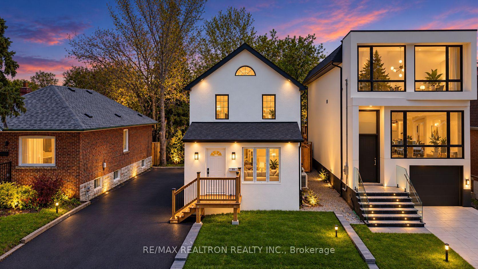 23 Sixteenth Street, Toronto — Detached for sale, photo 1