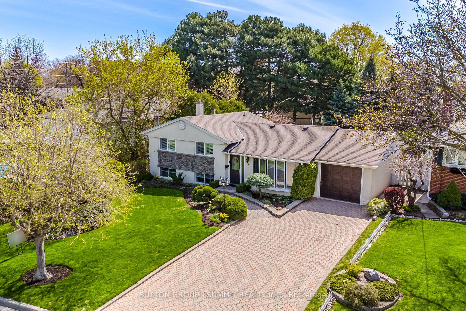 3 Donata Drive — photo 1