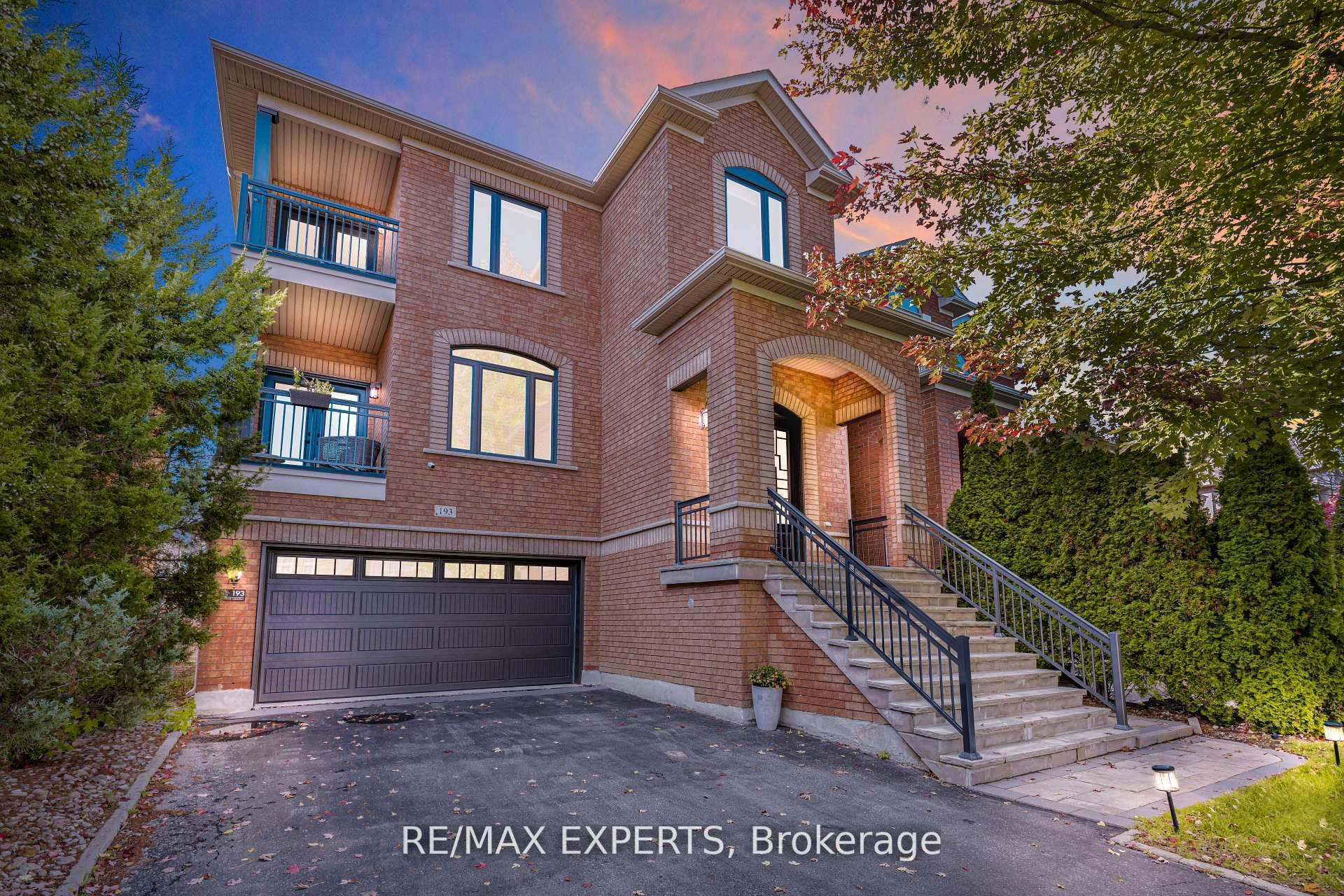 193 Fairlane Crescent — photo 1