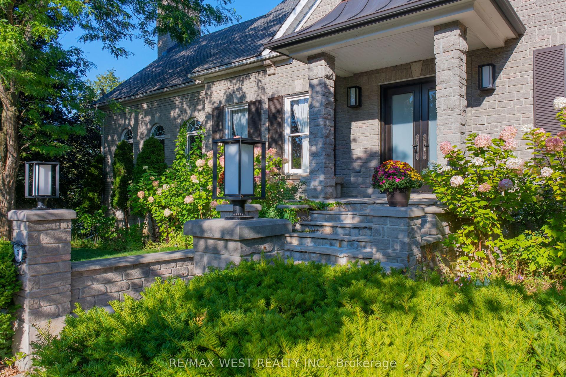 5 Humberview Drive, Vaughan — Detached for sale, photo 1
