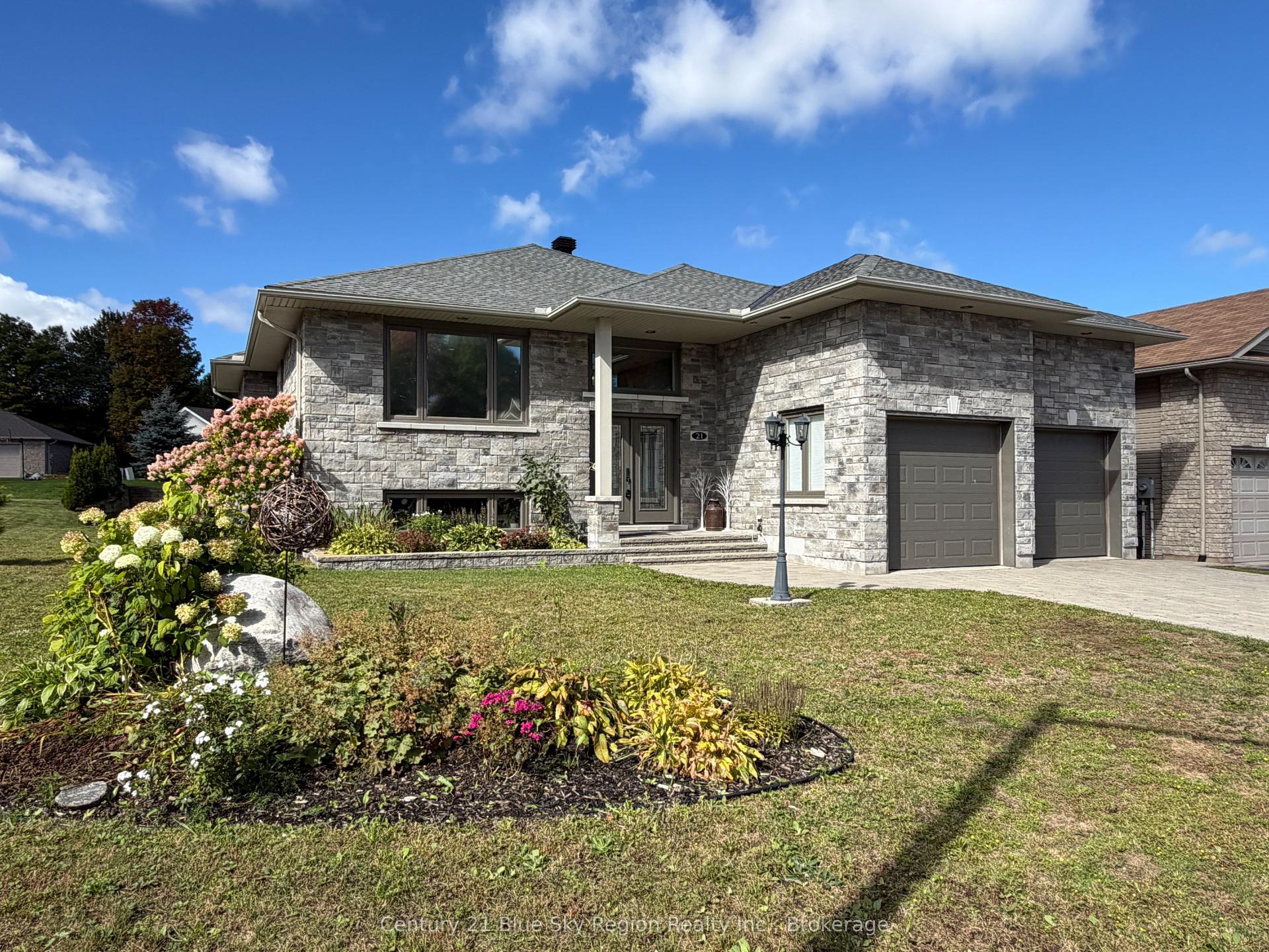 21 SUGARBUSH Street, North Bay — Detached for sale, photo 1