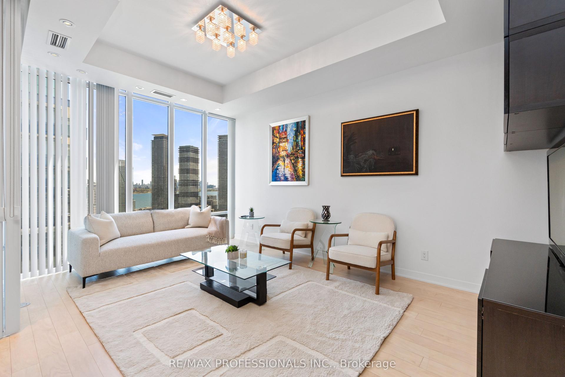 88 Park Lawn Road LPH2906 #LPH2906 — photo 1