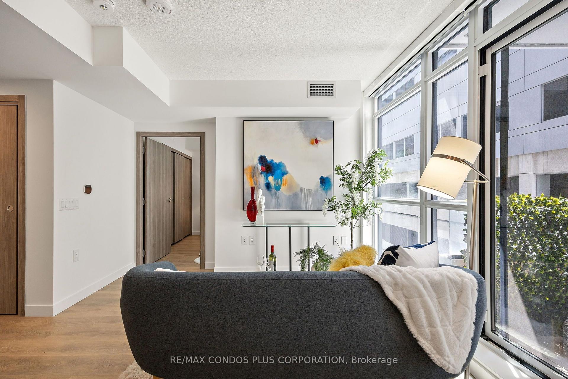 38 Widmer Street 810 #810, Toronto — Condo for lease, photo 1